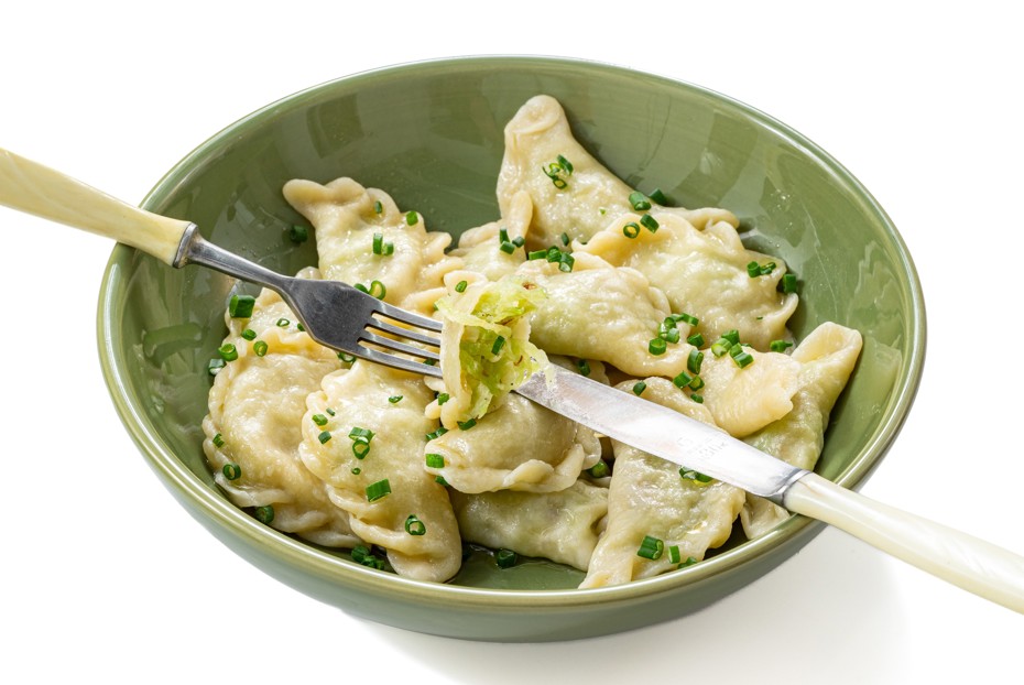 Фото рецепта Вареники с зеленой редькой