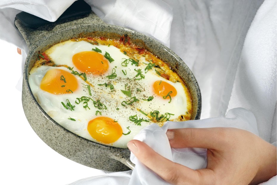 Фото рецепта Запеченные яйца в восточном стиле