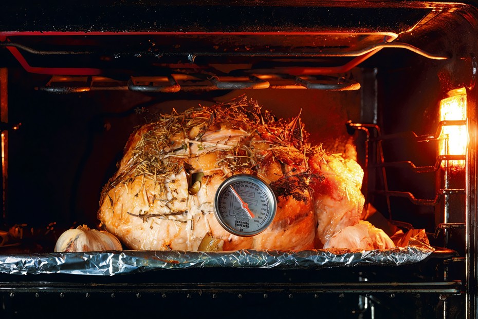 Фото рецепта Запеченный свиной окорок