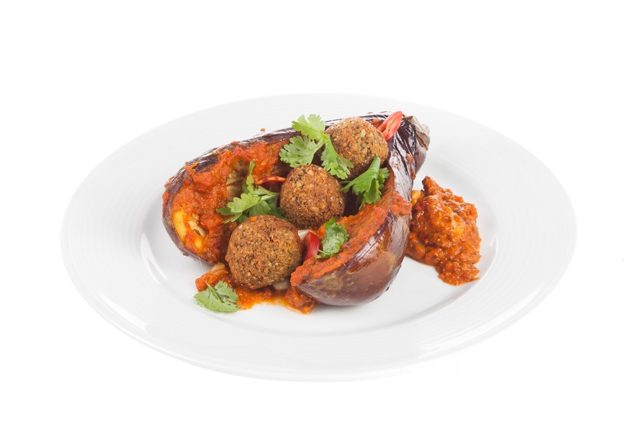 Фото рецепта Запеченный баклажан с фалафелем