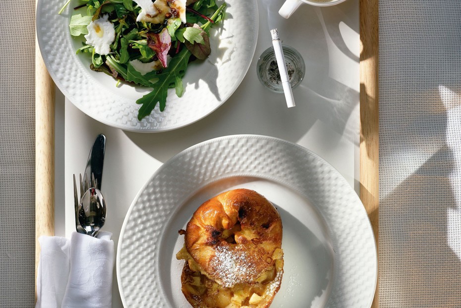 Фото рецепта Зеленый салат с медовым соусом и козьим сыром