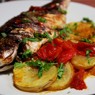 Фотография рецепта Дорада на помидорах с картофелем автор EatAndBe Ru