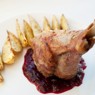 Фотография рецепта Индюшачья голень с печеной картошкой и клюквенным соусом автор Евгения Кукоба