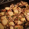Фотография рецепта Картофель с грибами в сливках и зеленью автор Александра Голенищева