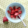 Фотография рецепта Кокосовая манная каша с клубникой автор Саша Данилова