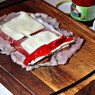 Фотография рецепта Куриный рулет с начинкой из сыра бекона и перца автор ТАТЬЯНА ПЕТРУХИНА