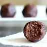 Фотография рецепта Шарики из фиников с какаобобами автор Darya Basistaya