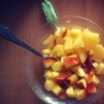 Фотография рецепта Солнечный фруктовый салат из манго ананасов и персиков автор Julia Antonova