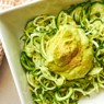 Фотография рецепта Спагетти из цукини с миндальным песто и авокадо автор Еда