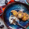 Фотография рецепта Сырники с кукурузной мукой орехами и финиками автор Домик в Деревне