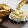 Фотография рецепта Запеченный камамбер с сухариками автор Еда