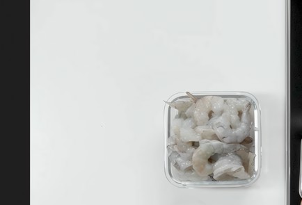 Фото шага рецепта Паэлья из пшеничной лапши с морепродуктами 173533 шаг 3  