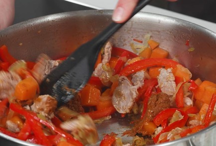 Фото шага рецепта Пшеничная лапша со свининой и карри 173537 шаг 11  