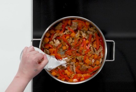 Фото шага рецепта Пшеничная лапша со свининой и карри 173537 шаг 12  