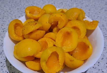 Фото шага рецепта Абрикосовое варенье с лимонной цедрой 186794 шаг 3