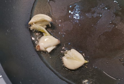 Фото шага рецепта Адыгейский сыр на сковороде 189213 шаг 5