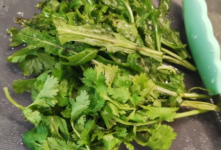 Фото шага рецепта Аджика абхазская 174011 шаг 1  