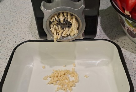 Фото шага рецепта Аджика без варки с чесноком и хреном 187412 шаг 8  