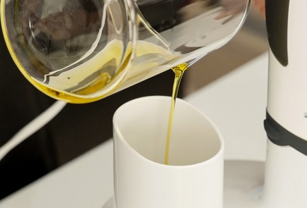 Фото шага рецепта Холодный суп ахобланко 93265 шаг 8  