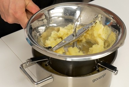 Фото шага рецепта Сырное картофельное пюре алиго 137409 шаг 4  