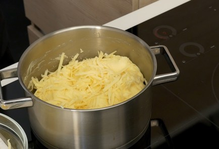 Фото шага рецепта Сырное картофельное пюре алиго 137409 шаг 8  