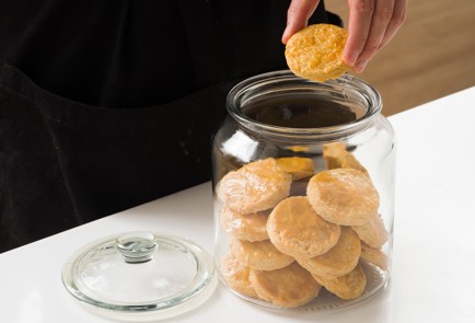 Фото шага рецепта Американское сырное печенье 151983 шаг 10  