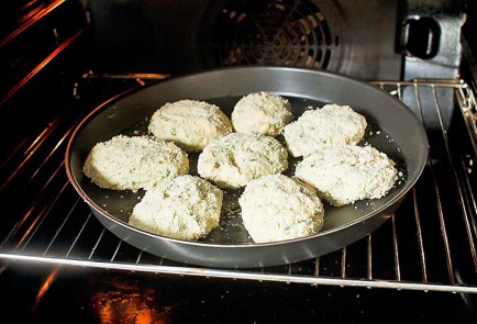 Фото шага рецепта Английские котлеты с лососем брокколи и картофельным пюре 27215 шаг 7