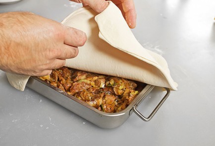 Фото шага рецепта Английский пирог с бараньими почками и белыми грибами Андрея Бугайского 42435 шаг 6  