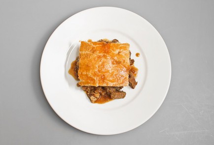 Фото шага рецепта Английский пирог с бараньими почками и белыми грибами Андрея Бугайского 42435 шаг 8  