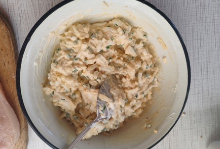 Фото шага рецепта Курица в духовке под сырной шапочкой 189724 шаг 6  