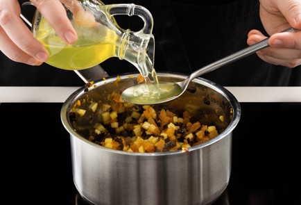 Фото шага рецепта Аранчини из булгура с сухофруктами 140876 шаг 5  