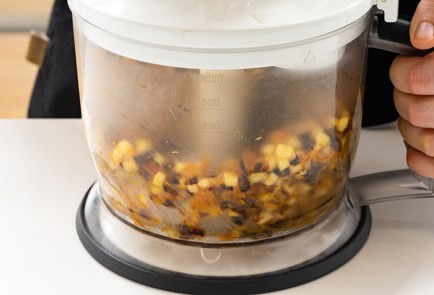 Фото шага рецепта Аранчини из булгура с сухофруктами 140876 шаг 6  