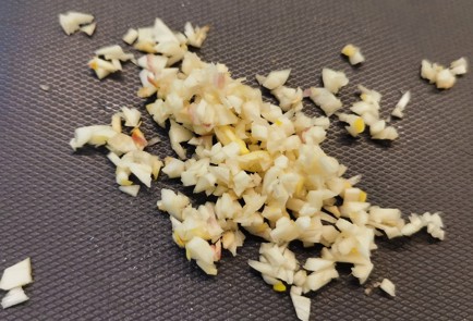 Фото шага рецепта Ароматный кускус с томатами и чесноком 153030 шаг 7