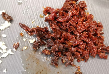 Фото шага рецепта Ароматный кускус с томатами и чесноком 153030 шаг 8