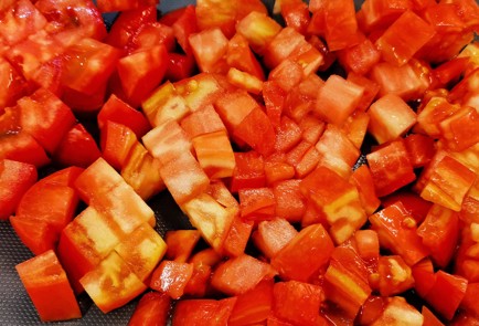 Фото шага рецепта Ароматный витаминный салат с базиликом 151288 шаг 4  