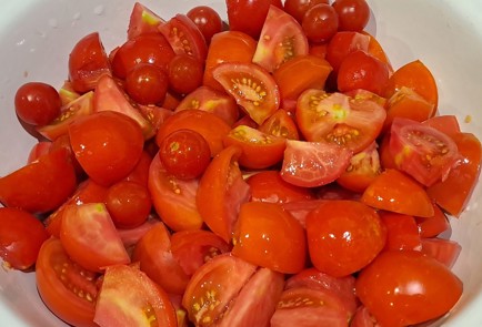 Фото шага рецепта Ароматные помидоры покорейски с зеленым базиликом и петрушкой 186958 шаг 10  