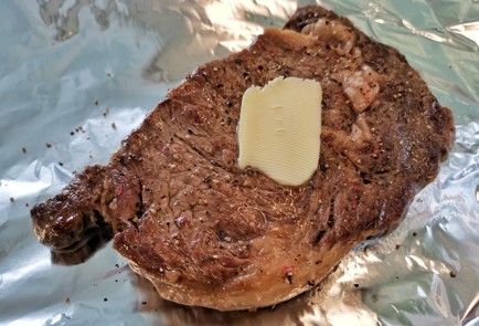 Фото шага рецепта Ароматный стейк рибай 140731 шаг 12  