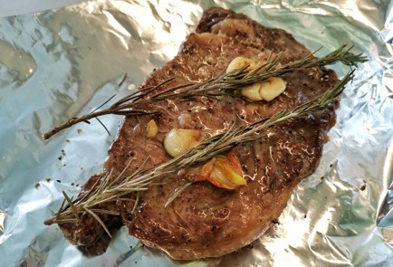 Фото шага рецепта Ароматный стейк рибай 140731 шаг 13  