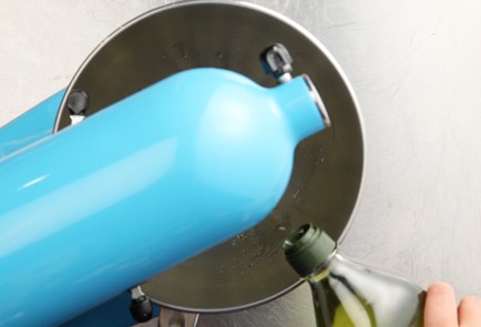 Фото шага рецепта Айоли 52941 шаг 2  