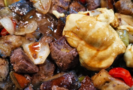 Фото шага рецепта Азу с телячьей печенью в сливках 153090 шаг 11  