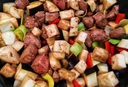 Фото шага рецепта Азу с телячьей печенью в сливках 153090 шаг 7  