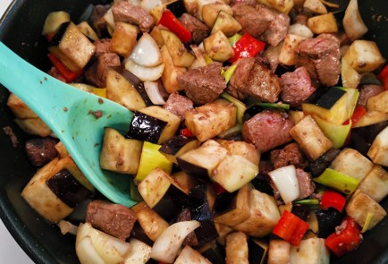 Фото шага рецепта Азу с телячьей печенью в сливках 153090 шаг 8  