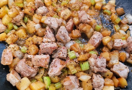 Фото шага рецепта Азу со свининой и овощами 153016 шаг 12  