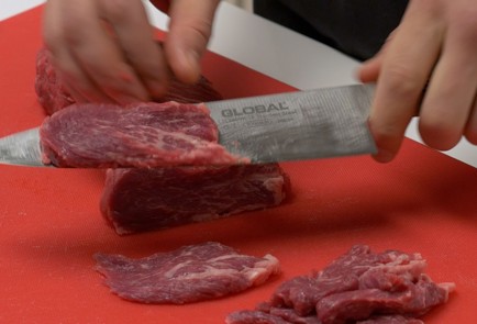 Фото шага рецепта Азу 140192 шаг 1  