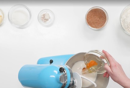 Фото шага рецепта Бабка с сахаром и корицей 153001 шаг 1  