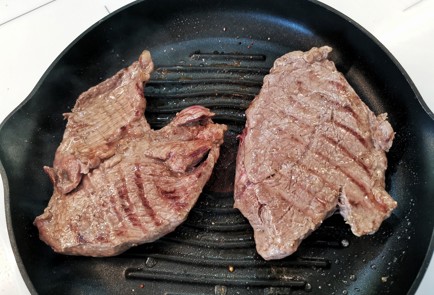 Фото шага рецепта Баффалостейк из мраморной говядины 140022 шаг 4  