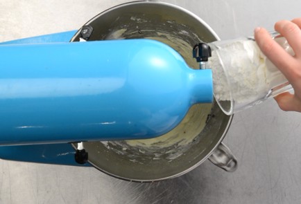 Фото шага рецепта Бакинское курабье 50482 шаг 2