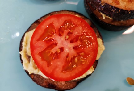 Фото шага рецепта Баклажановый сэндвич с авокадо 151107 шаг 17  