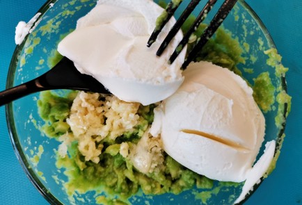 Фото шага рецепта Баклажановый сэндвич с авокадо 151107 шаг 6  