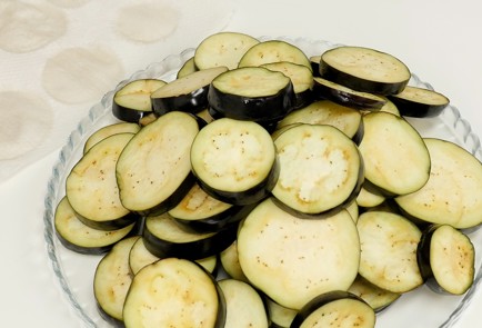 Фото шага рецепта Баклажаны пармиджано 136653 шаг 1  